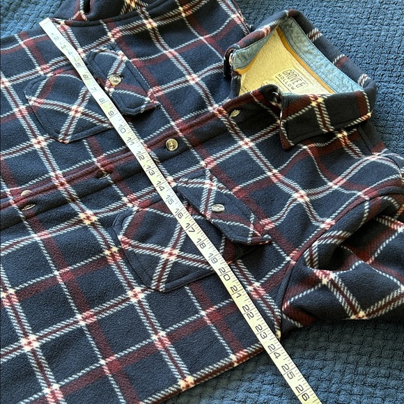 Men's Blue and Red Plaid Shirt Jacket - Picture 8 of 10
